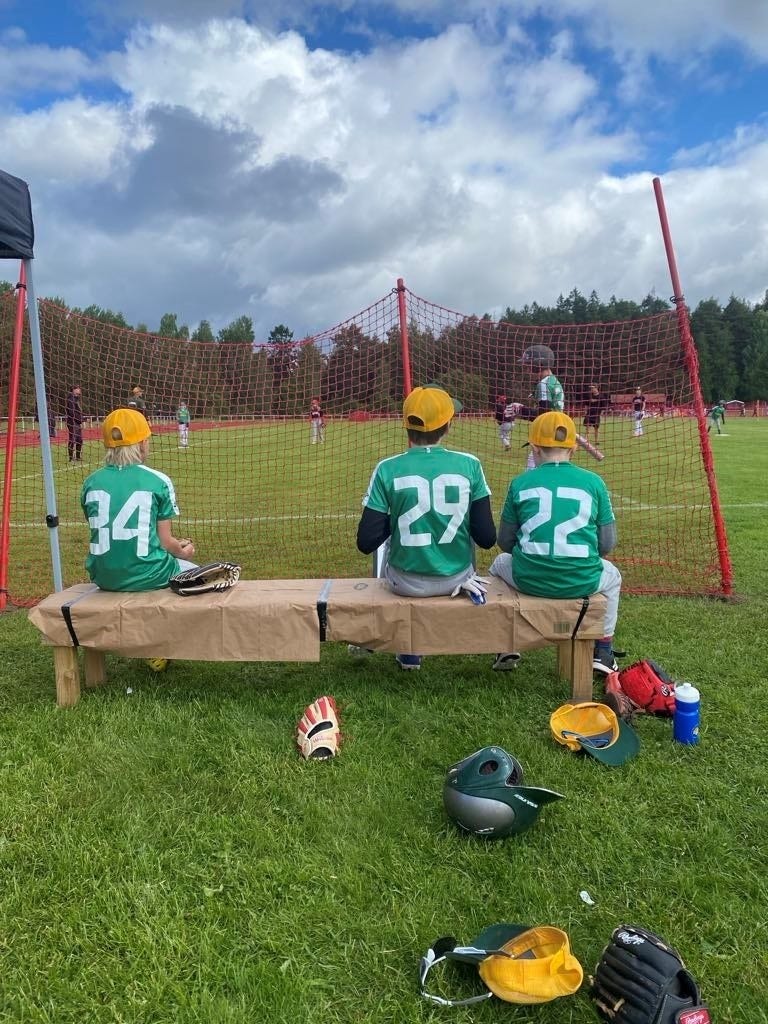 Leksand Baseboll och Softbollklubb spelar på hemmaarenan Leander Field i Leksand.
