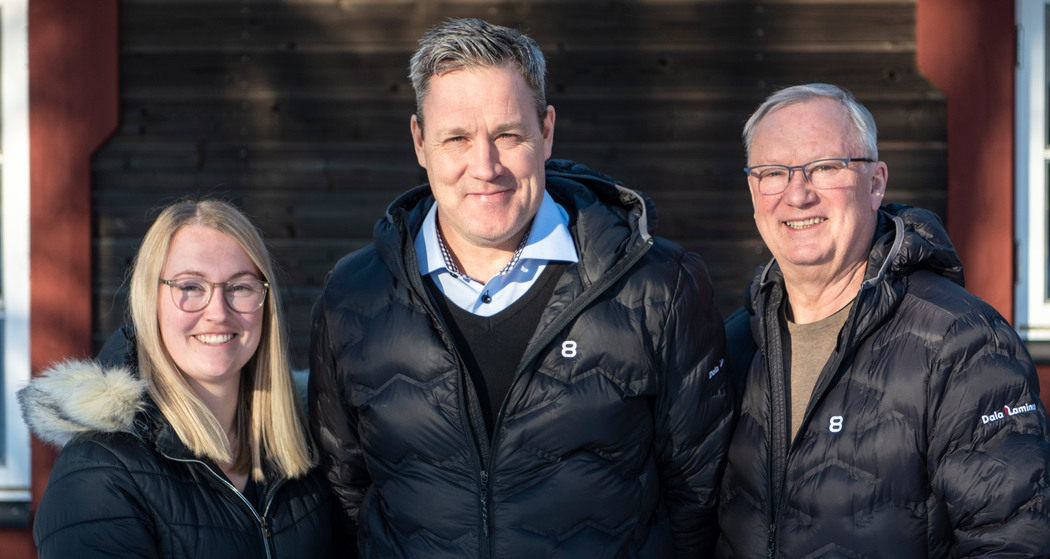 Verksamhet och personal på Dala Laminat i Orsa jobbar i fabriken.